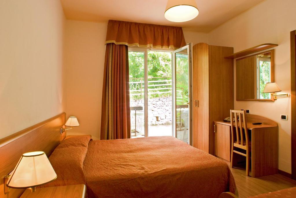 Residence Castelli Brenzone sul Garda Room photo