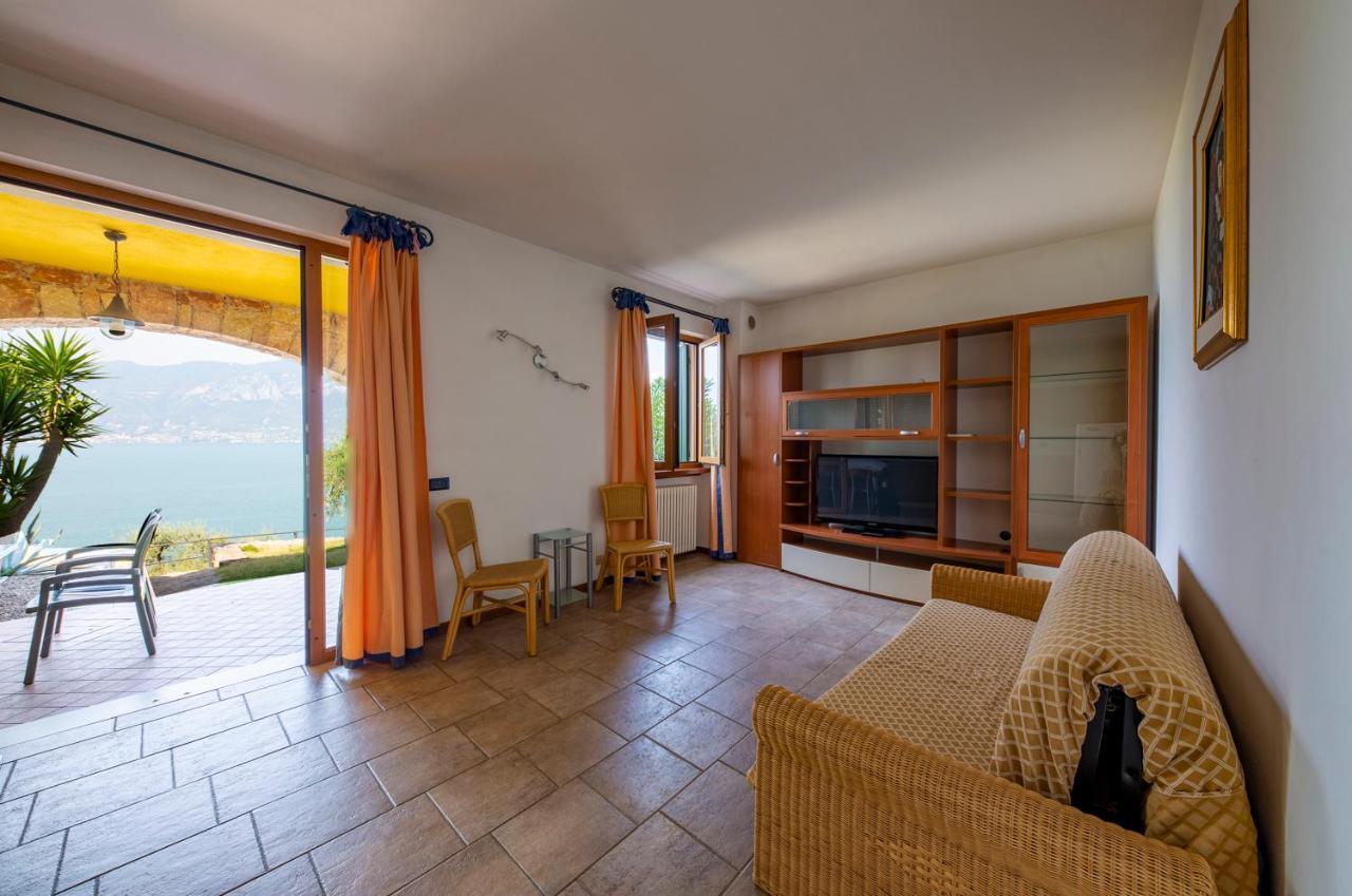Residence Castelli Brenzone sul Garda Exterior photo