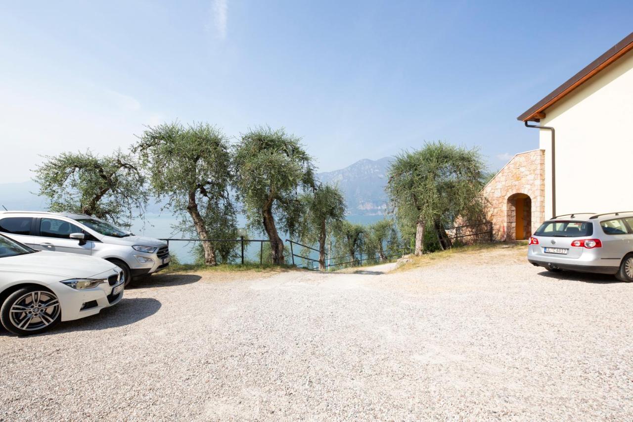 Residence Castelli Brenzone sul Garda Exterior photo