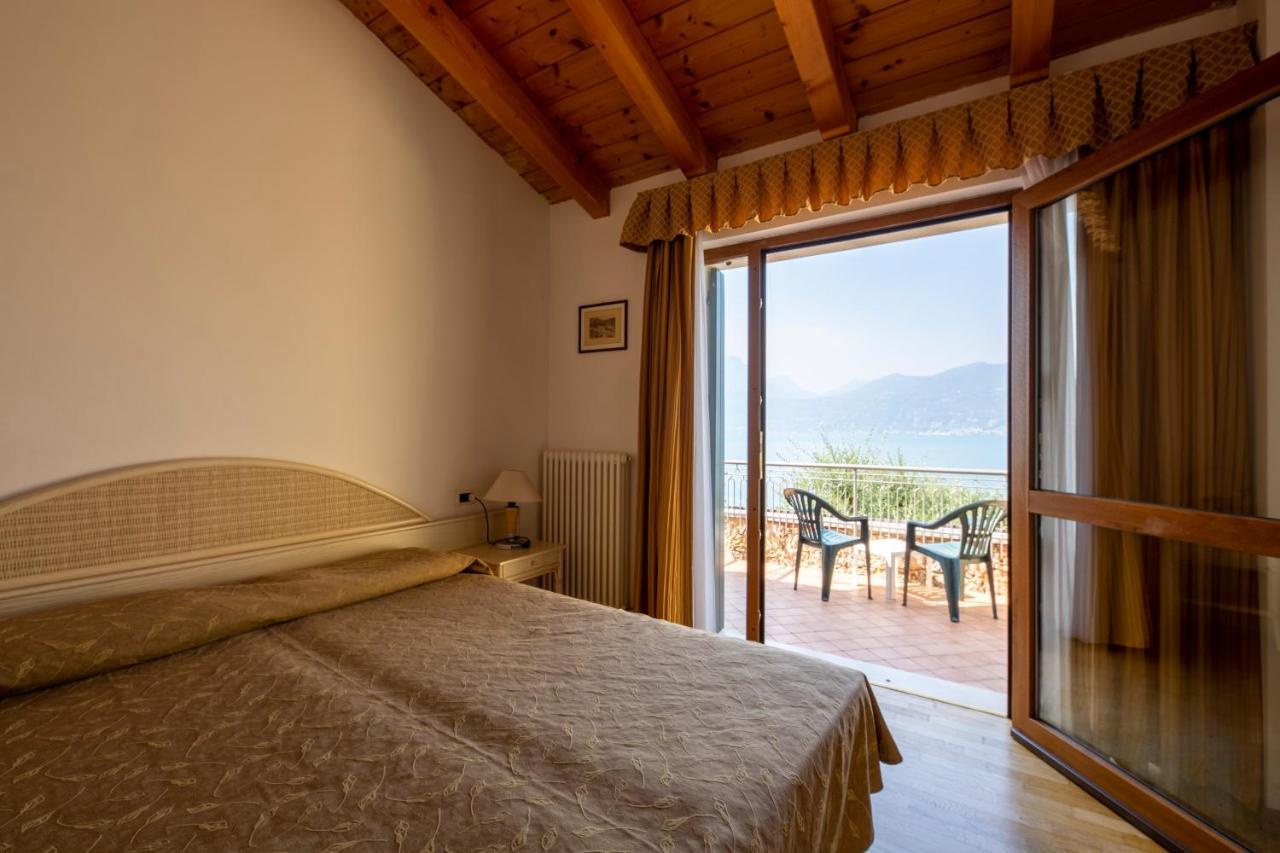 Residence Castelli Brenzone sul Garda Exterior photo