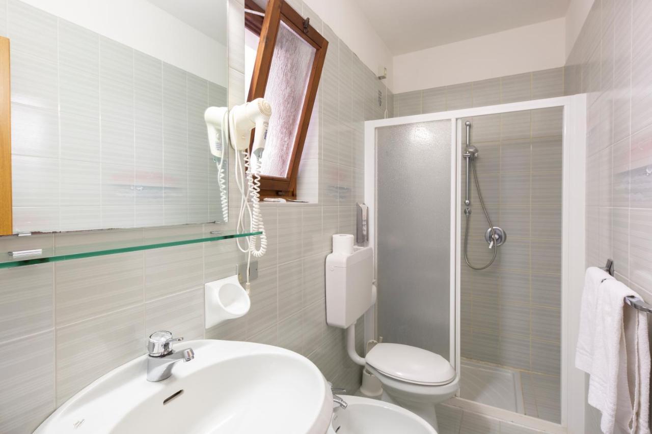 Residence Castelli Brenzone sul Garda Exterior photo