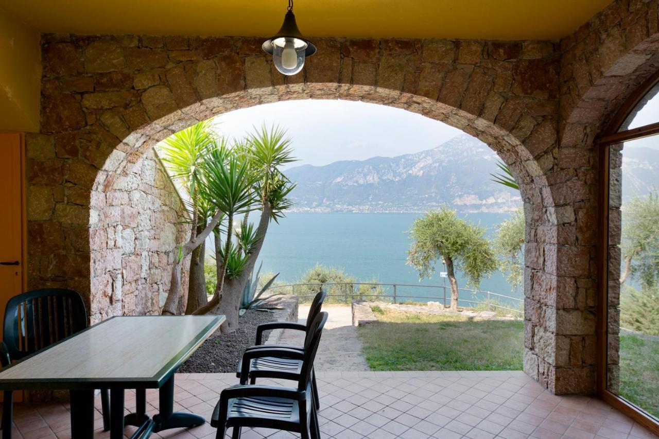 Residence Castelli Brenzone sul Garda Exterior photo
