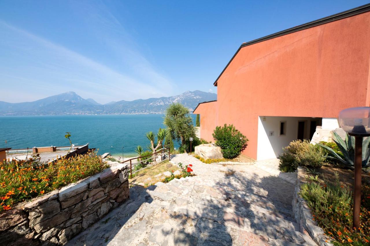 Residence Castelli Brenzone sul Garda Exterior photo