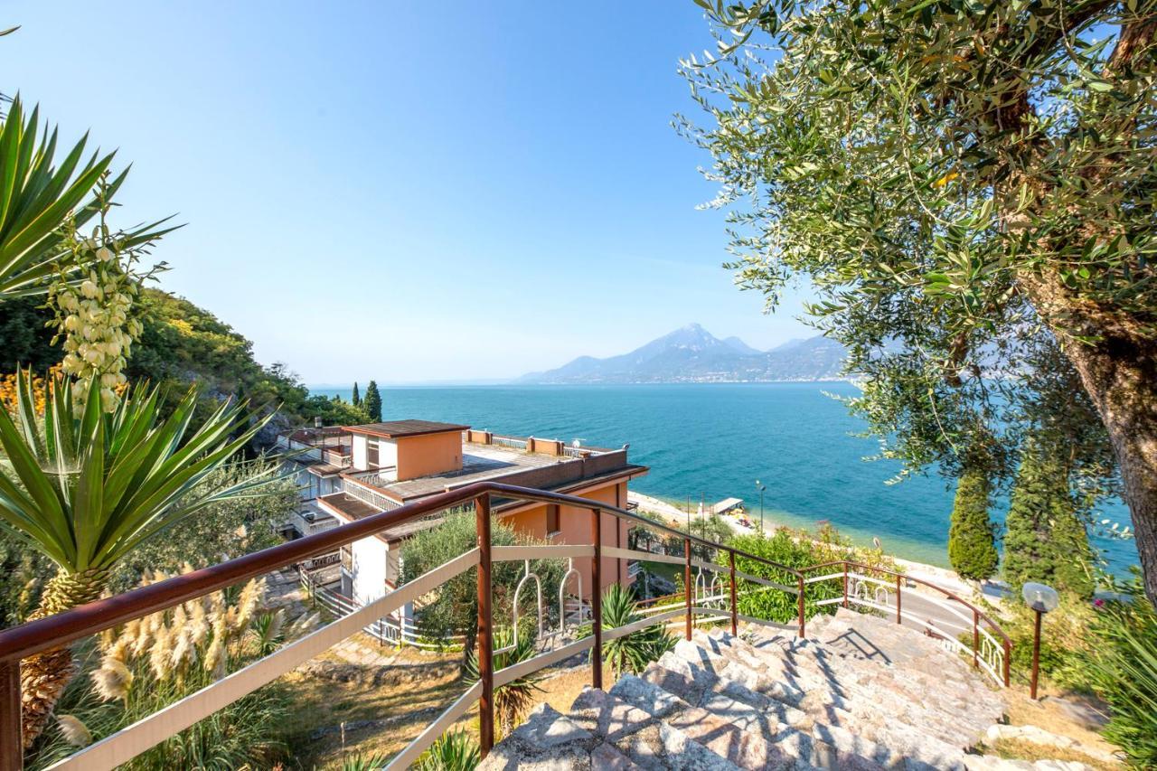 Residence Castelli Brenzone sul Garda Exterior photo