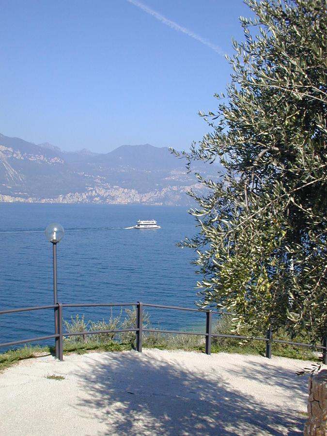 Residence Castelli Brenzone sul Garda Exterior photo