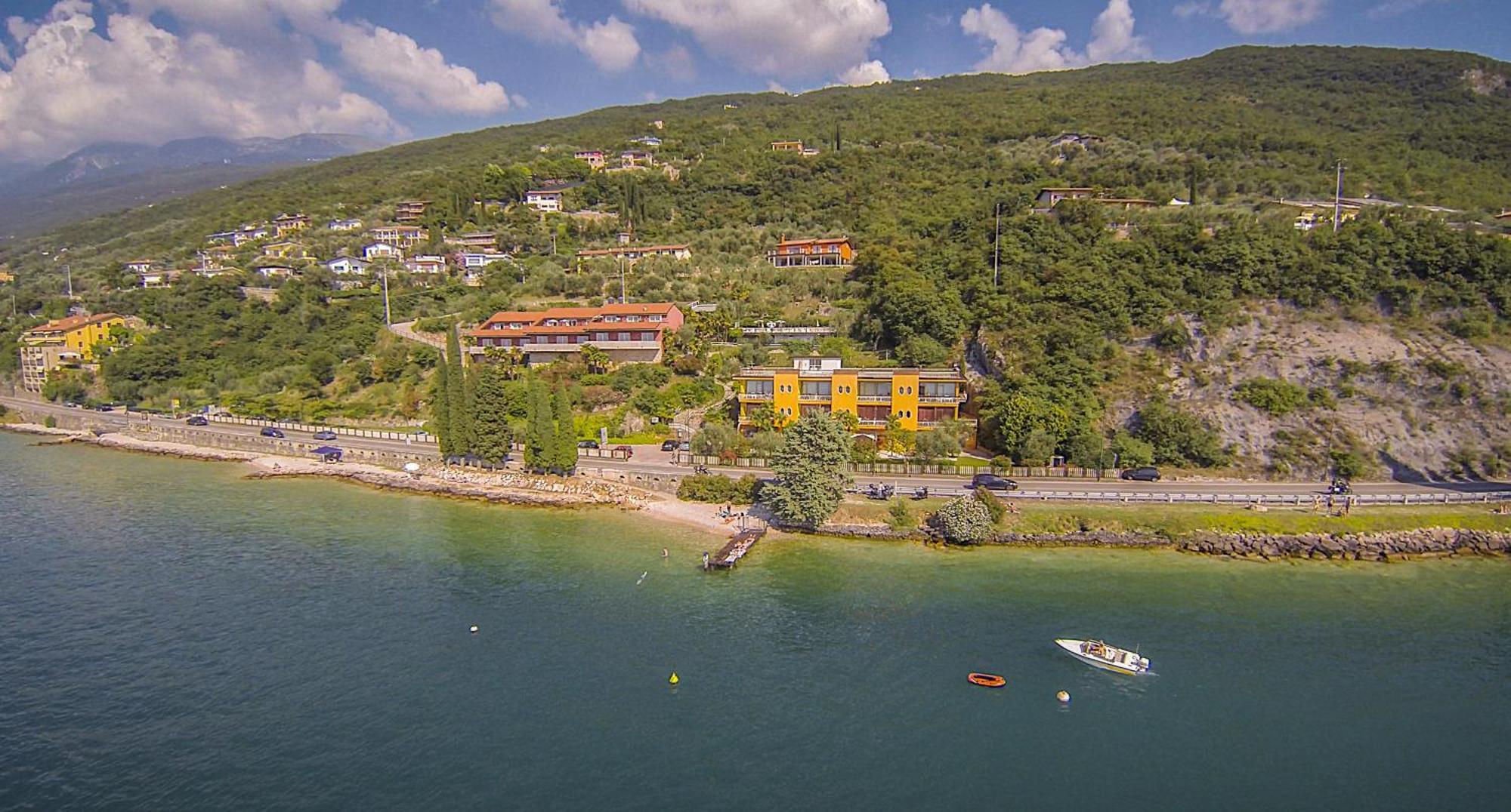Residence Castelli Brenzone sul Garda Exterior photo