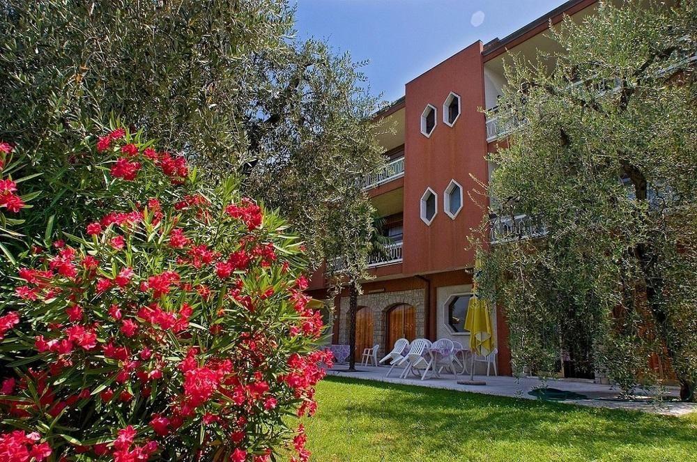 Residence Castelli Brenzone sul Garda Exterior photo