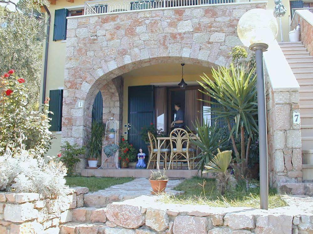 Residence Castelli Brenzone sul Garda Exterior photo