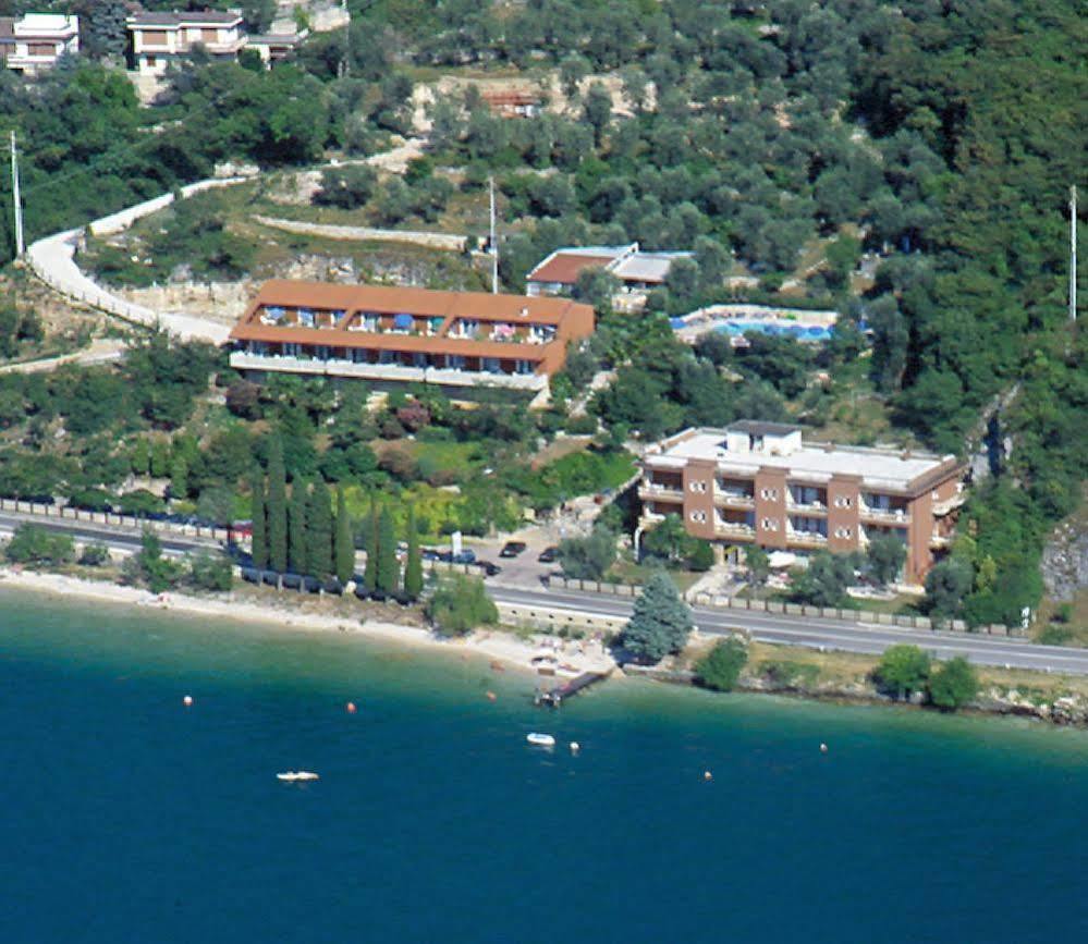 Residence Castelli Brenzone sul Garda Exterior photo
